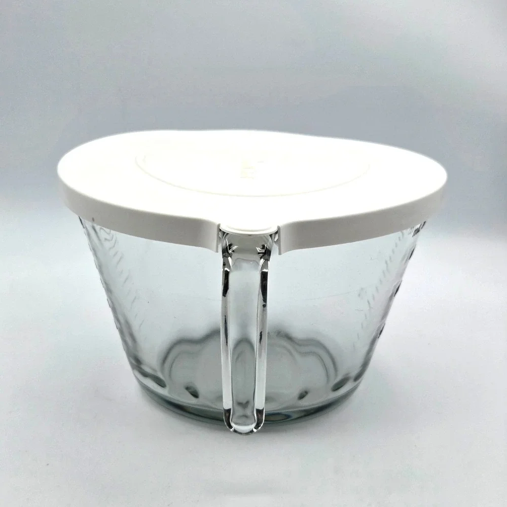Pampered Chef 2 Qt 8 Cup Glass Measuring Mixing Batter Bowl WITH LID Perfect